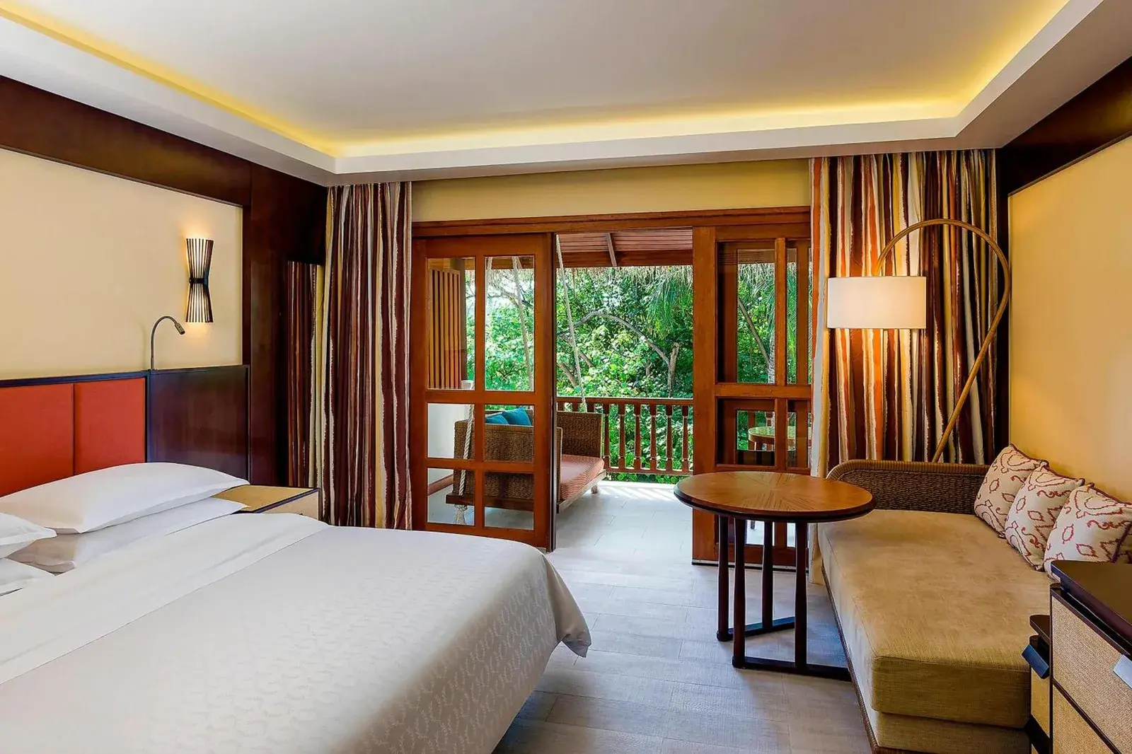 Chambre Deluxe avec balcon au Sheraton Maldives Full Moon Resort & Spa