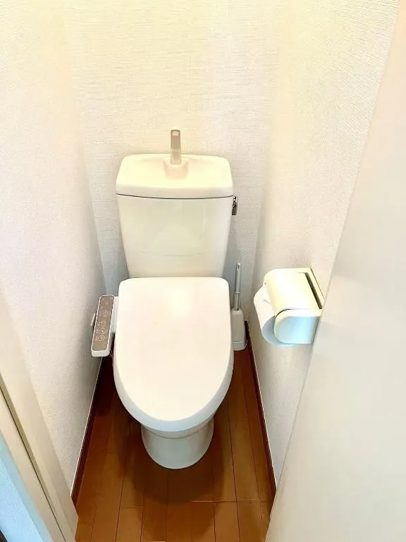 Toilet room in Shinjuku Bee house