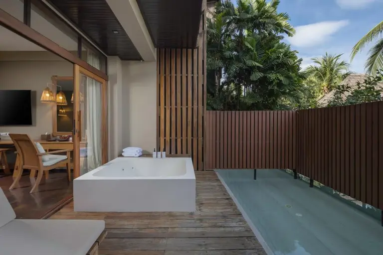 Outdoor Jacuzzi