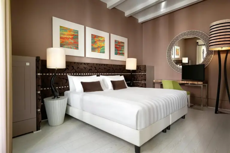 Sina Centurion Palace habitación doble con toques artísticos
