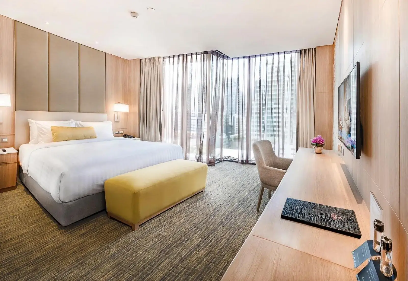 Suite esquinera luminosa en Skyview Hotel Bangkok