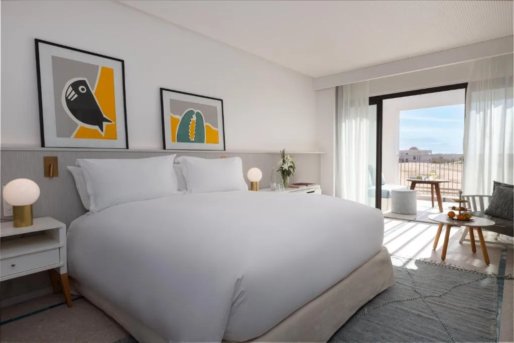 Aménagement de chambre élégante au Sofitel Agadir Thalassa Sea & Spa