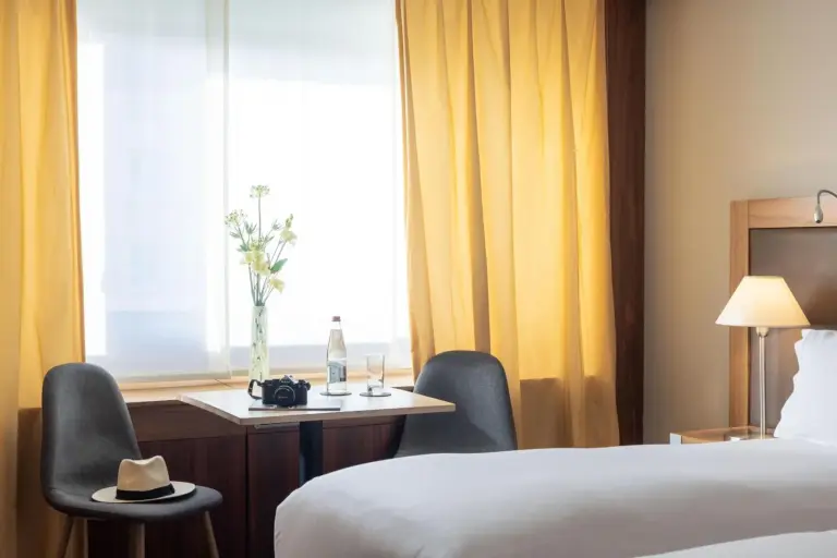 Room Detail