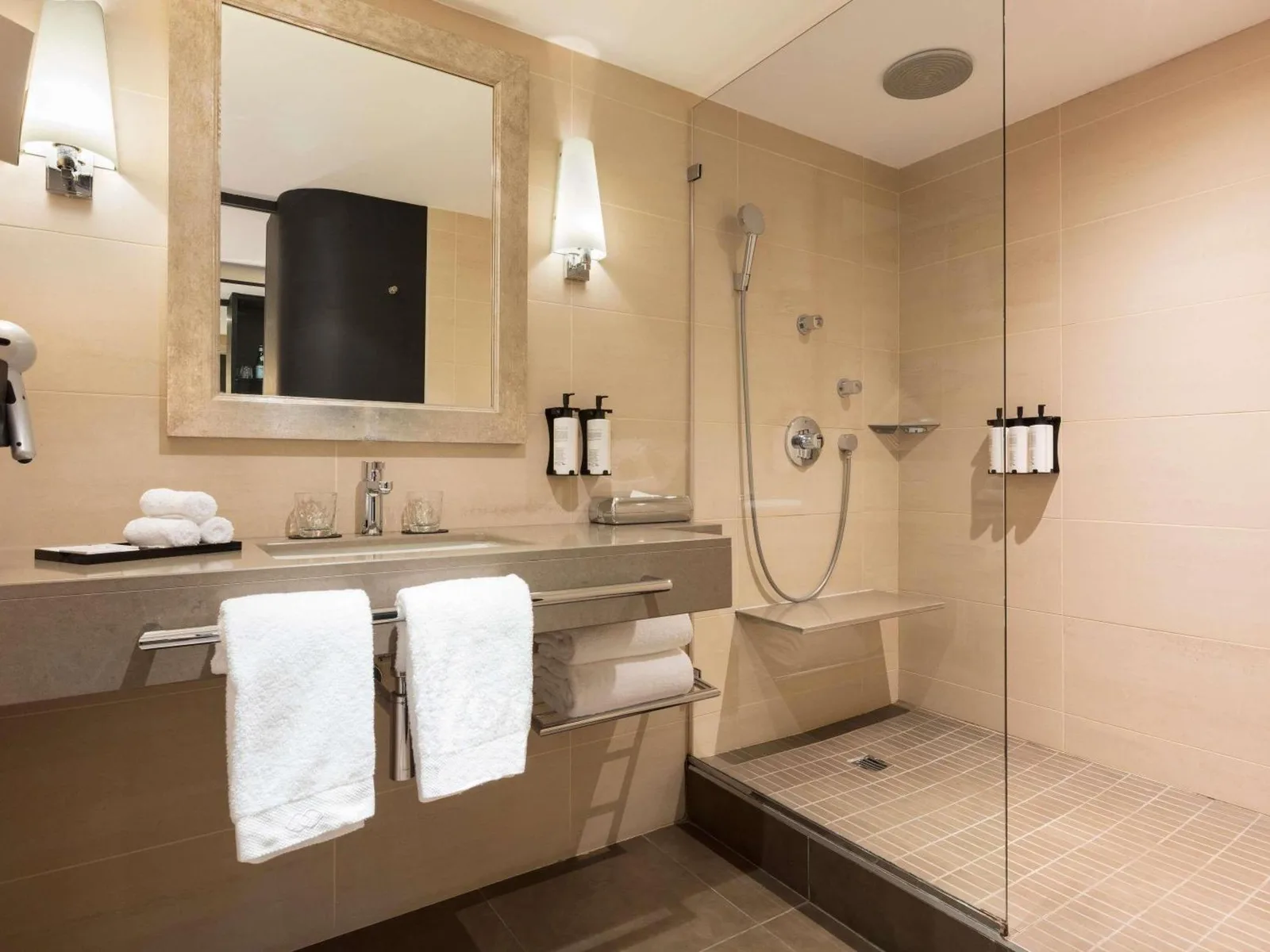 Modern Bathroom