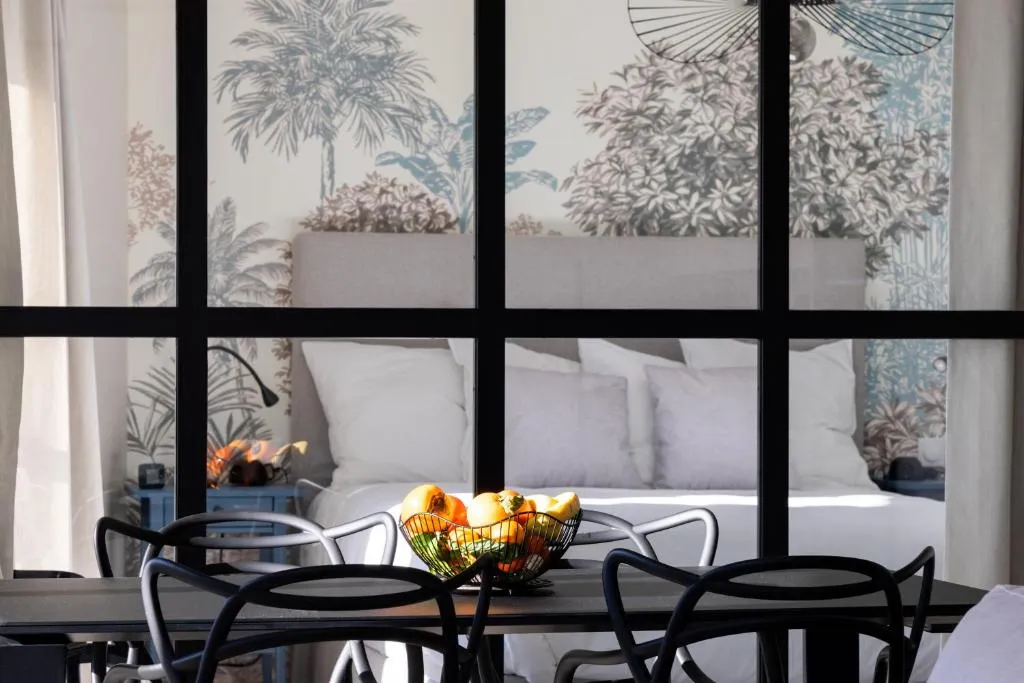 Área de comedor con vista en SPLENDIDE APPARTEMENT NICE BLUE PEARL TOUT CONFORT