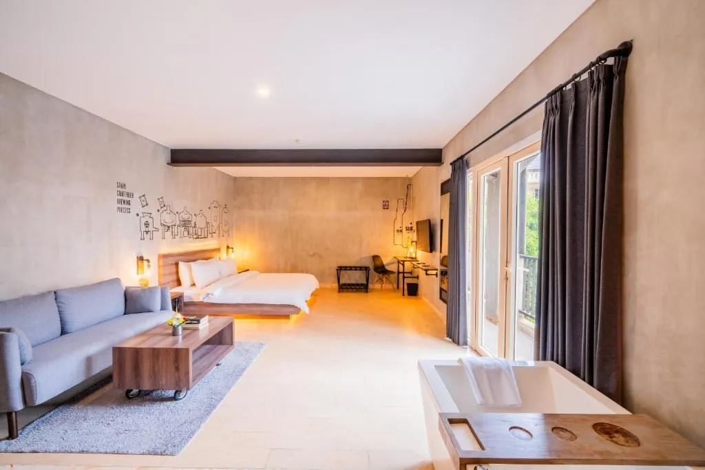 Spacious guest suite at Stark Boutique Hotel and Spa in Bali