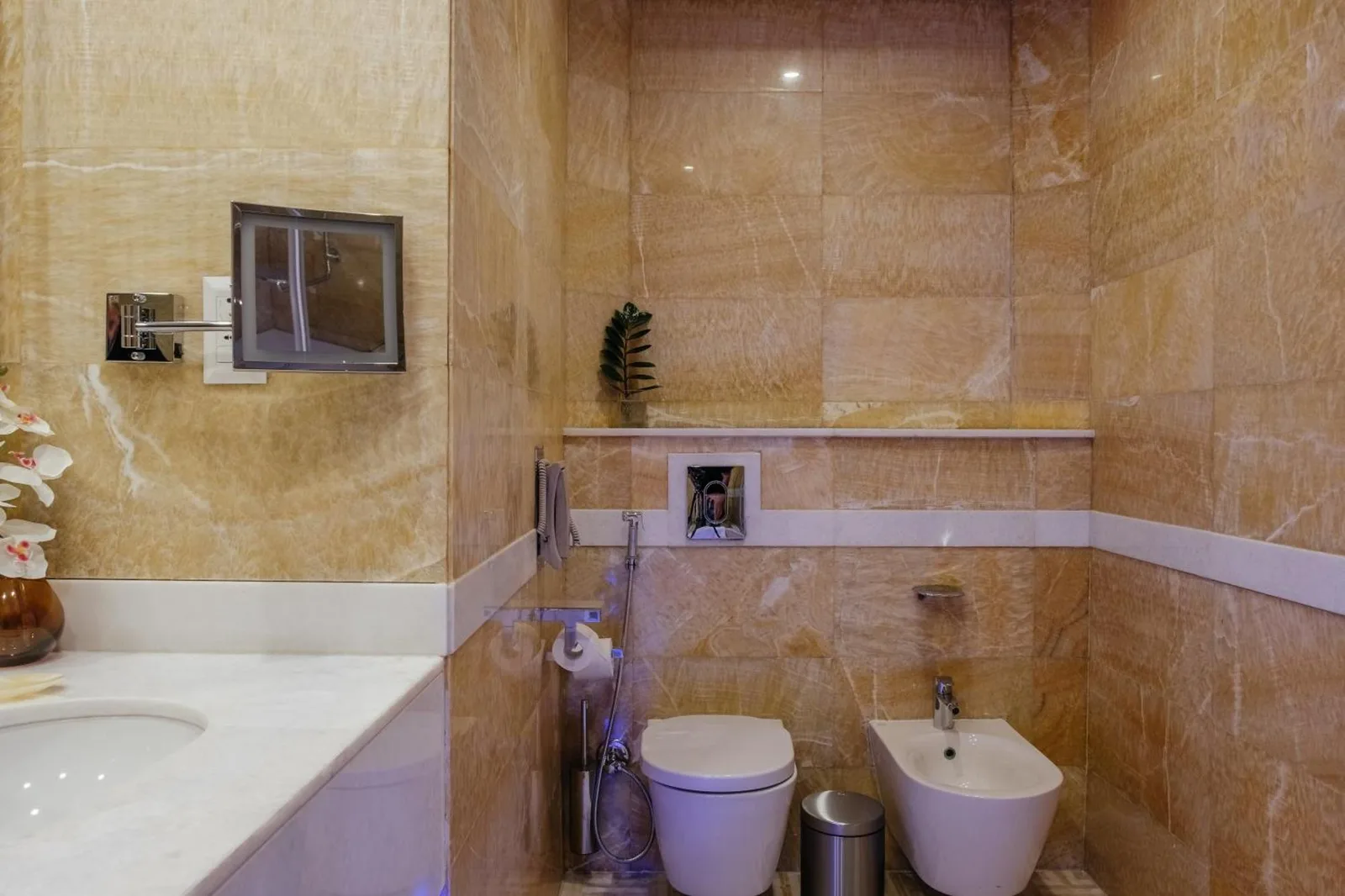 Stella Di Mare Dubai Marina Hotel restroom
