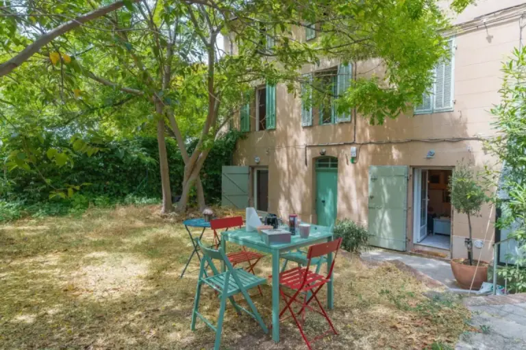 Sublime Appartement Centre D’aix Essbereich im Freien
