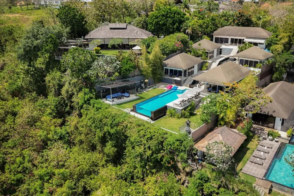 Gardens of Suluban Cliff Bali Villa in Uluwatu