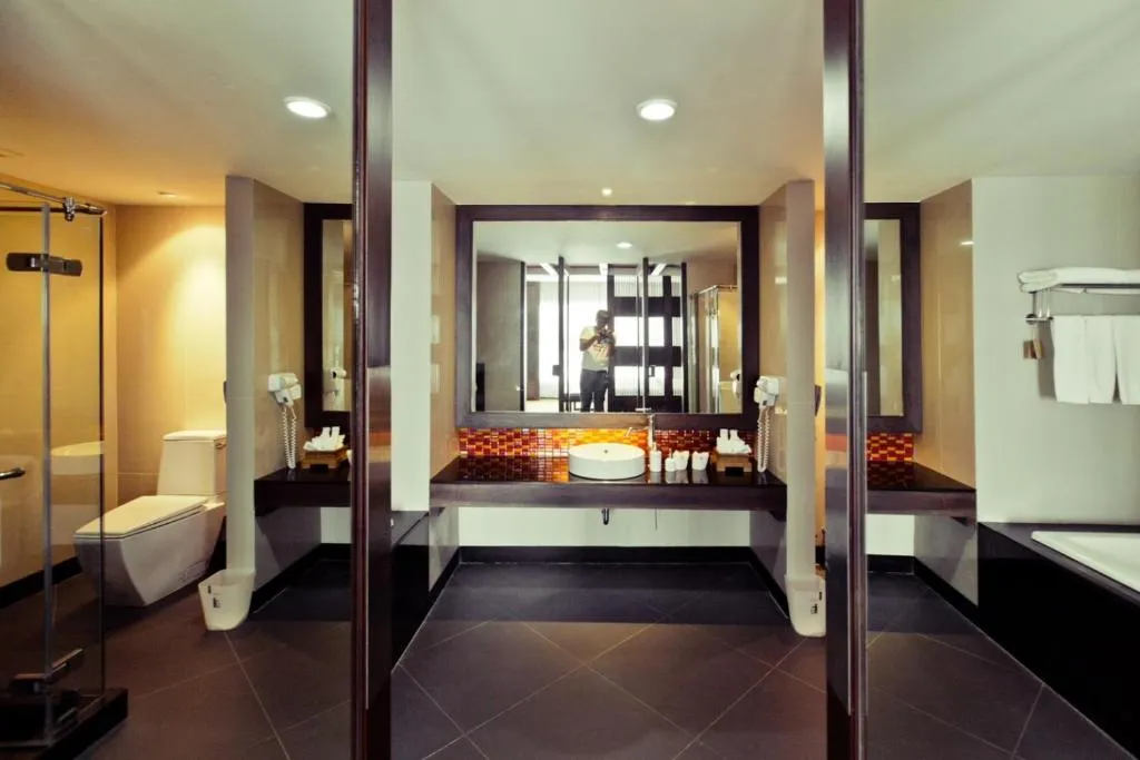 Badezimmer-Suite im Sunee Grand Hotel und Convention Center.