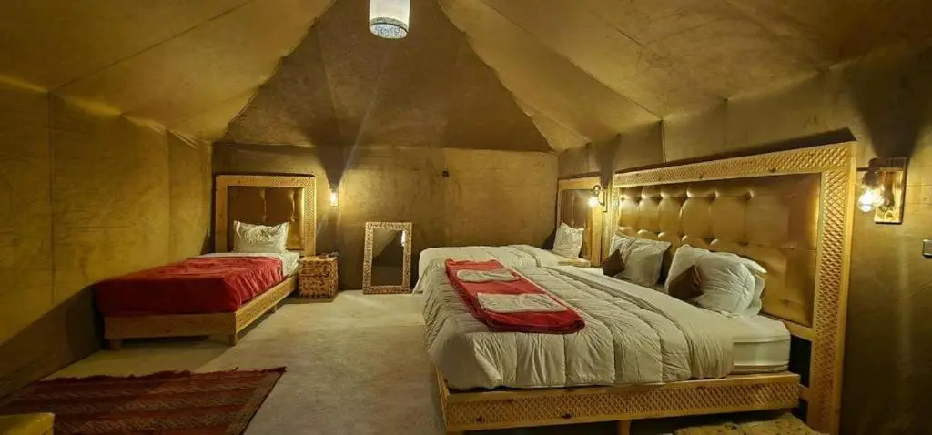 Tienda de lujo espaciosa en Sunset Camp Merzouga