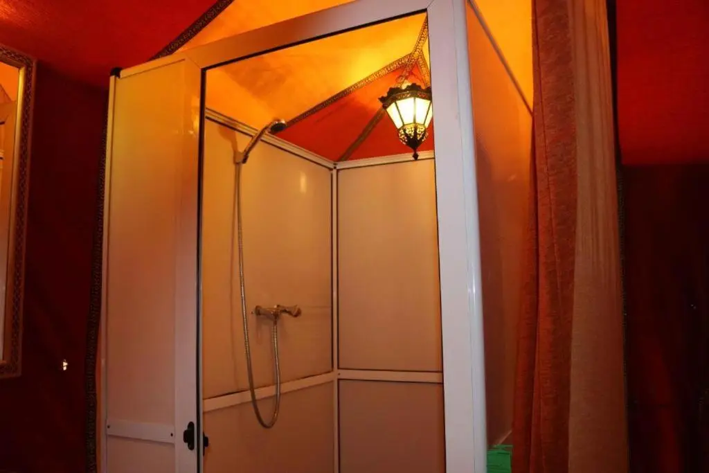Ducha en Sunset Camp Merzouga