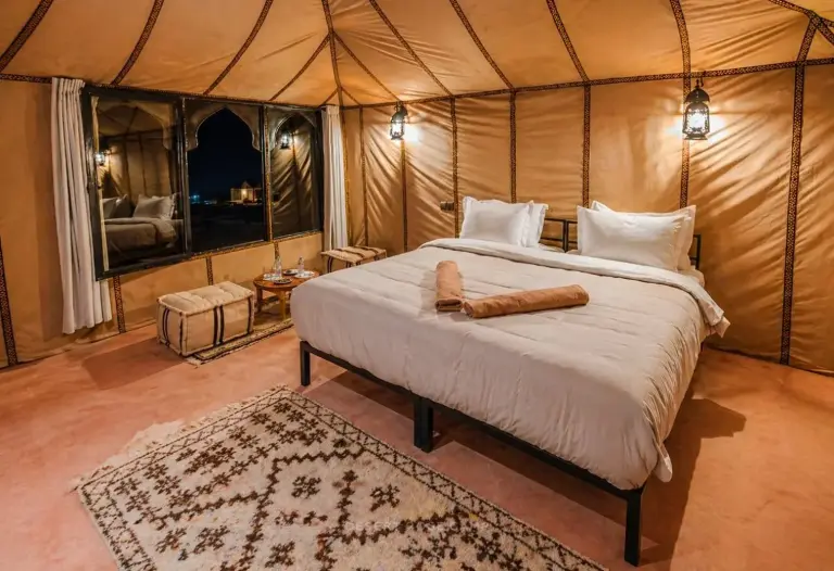 Tente de luxe au Sunsky Luxury Camp à Merzouga