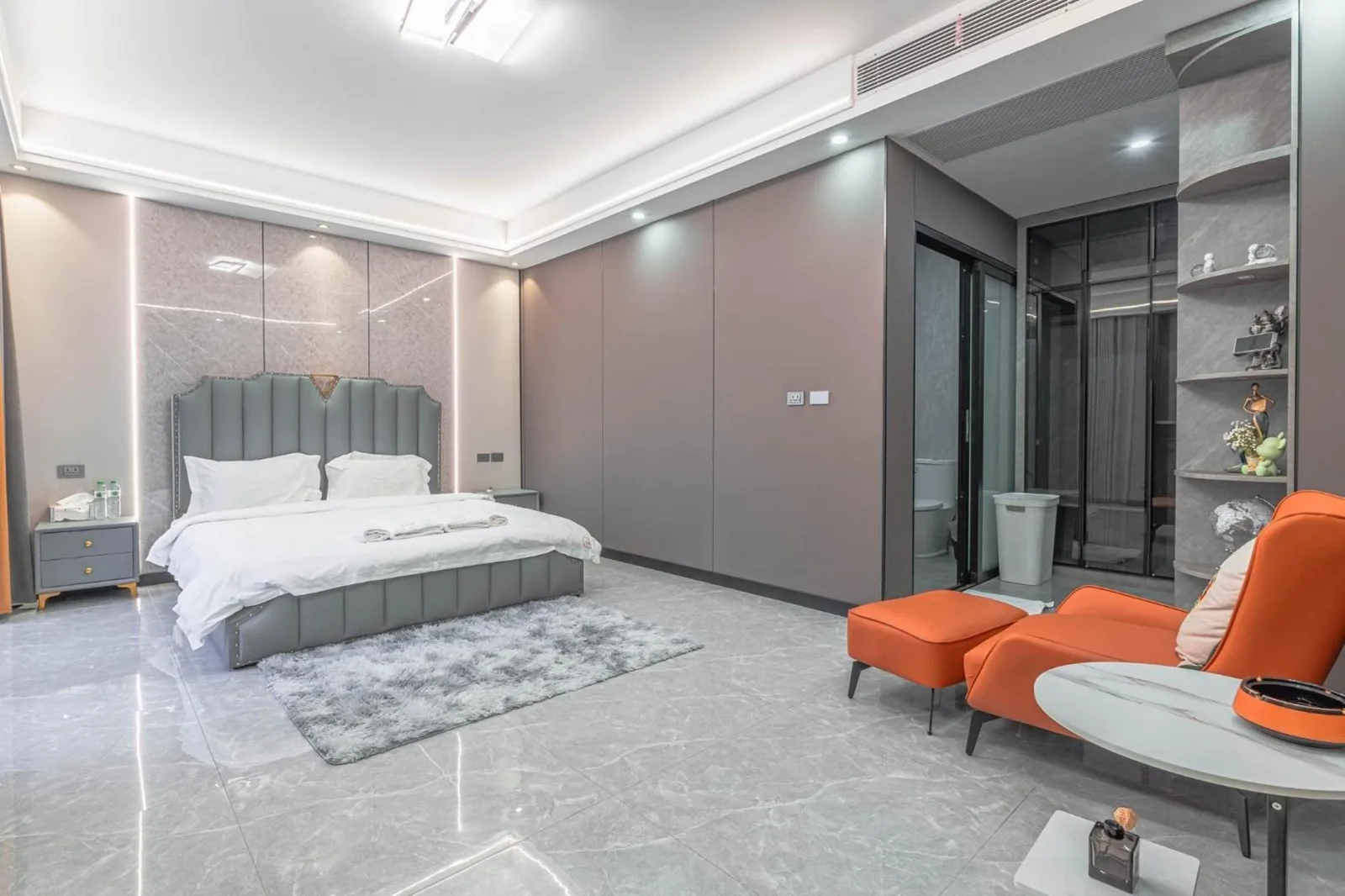 T M L-Luxury 4 bedrooms Pool Villa - master bedroom
