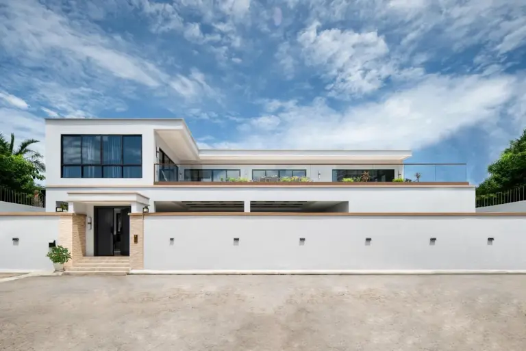 Außenansicht der T M L Luxury 5 Schlafzimmer Pool Villa