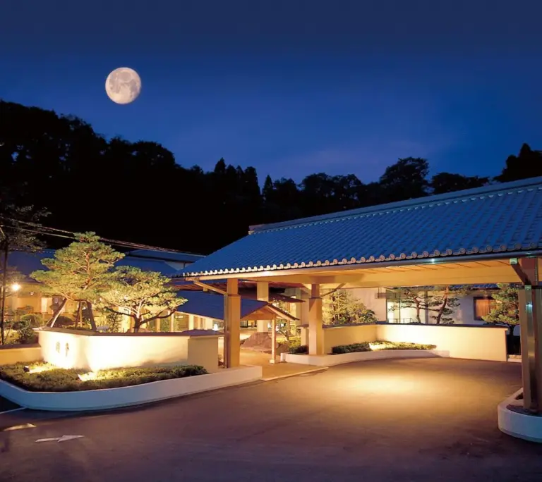 TAKITEI Riverside Onsen ーEin verstecktes Ryokan in Kanazawaー