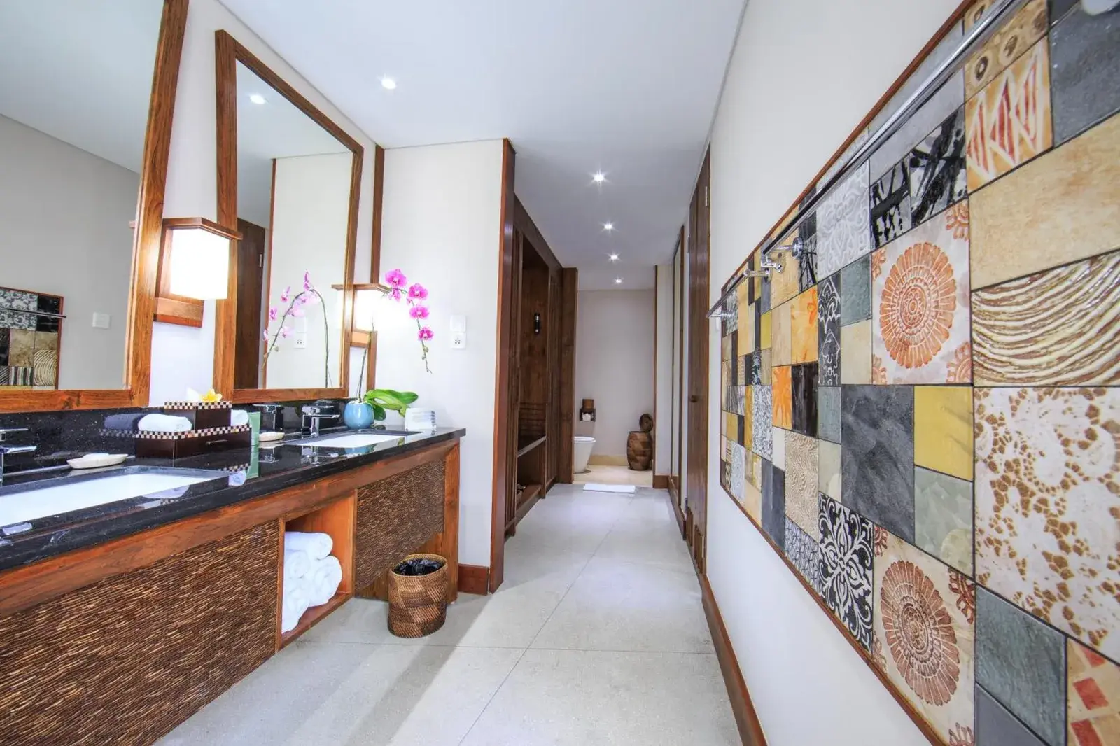Design de salle de bains élégant à Tejaprana Bisma à Ubud