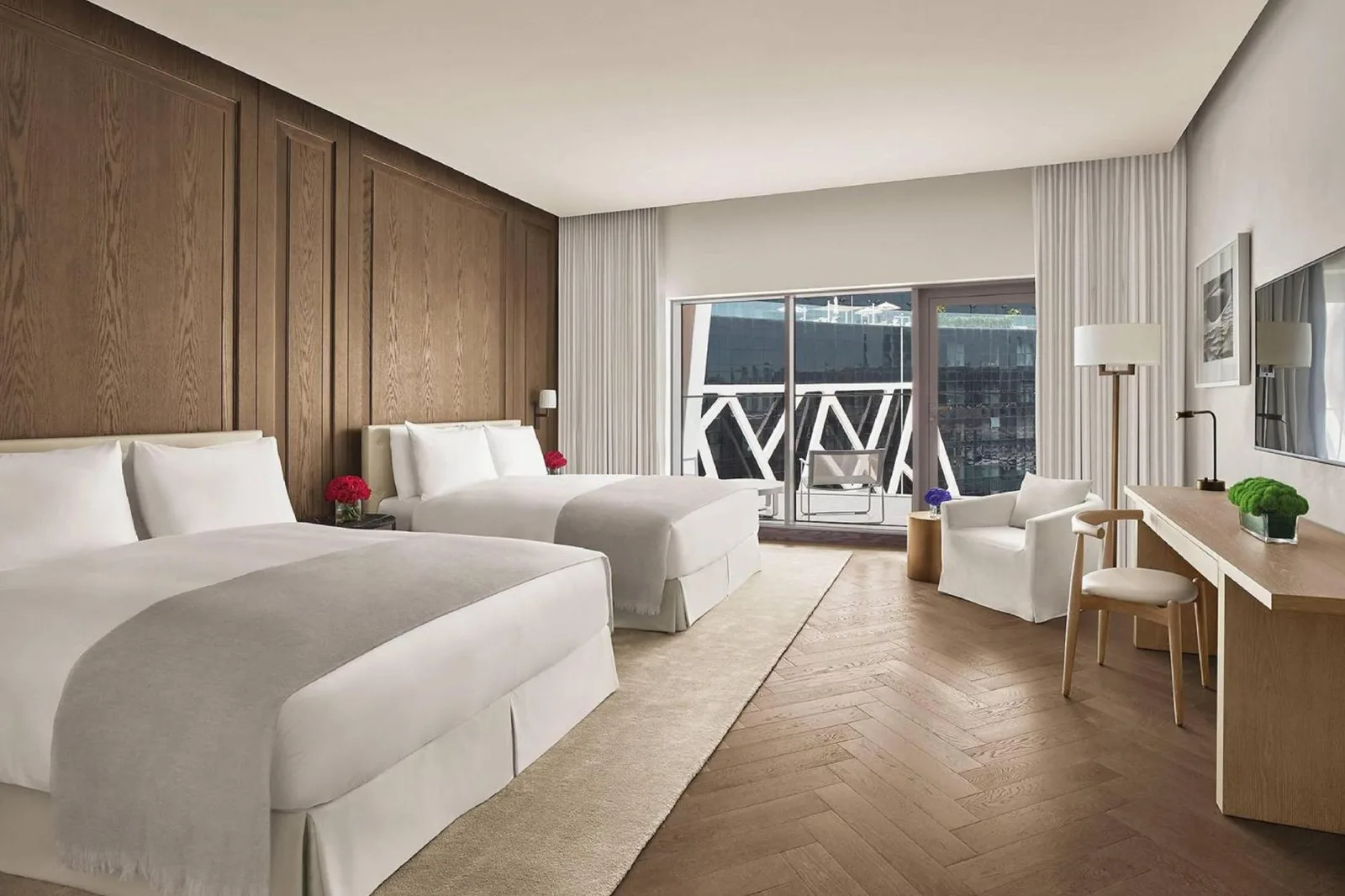 Stilvolles Gästezimmer im Hotel The Abu Dhabi EDITION