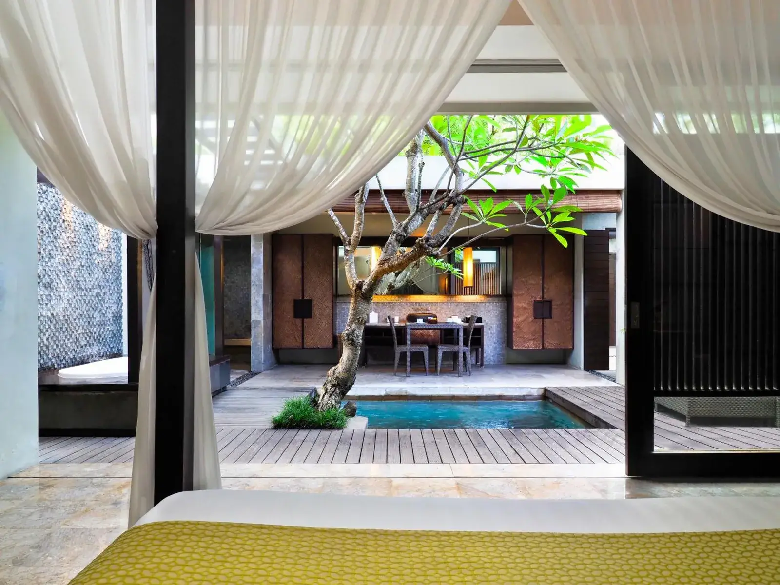 Vista desde el dormitorio en The Amala Boutique Retreat Seminyak