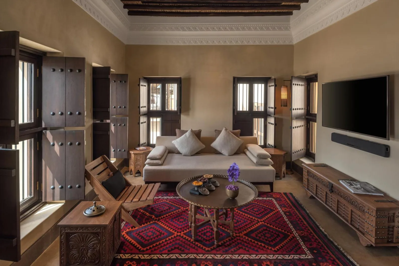 The Chedi Al Bait living area with traditional seating