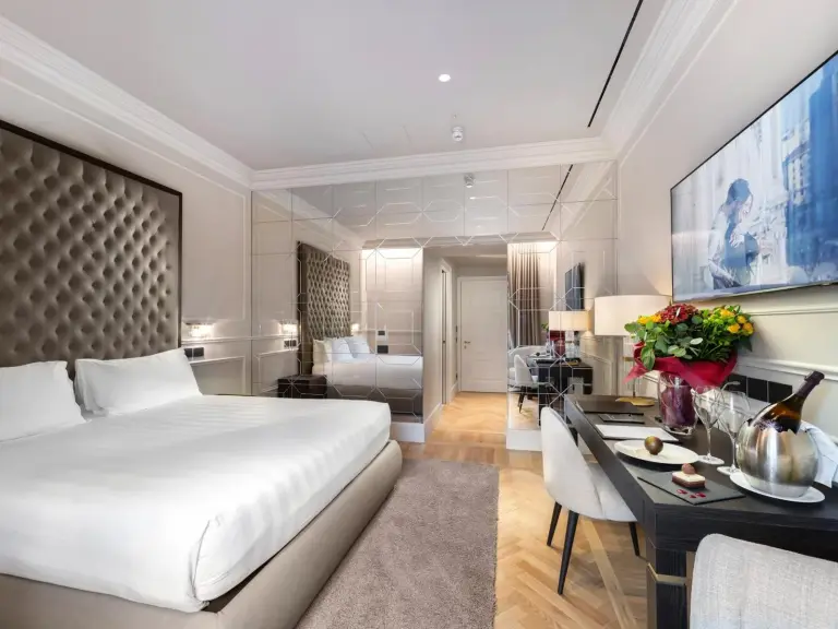 Chambre deluxe au The Glamore Milano Duomo