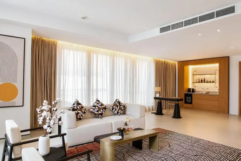 Amplio salón en The H Dubai
