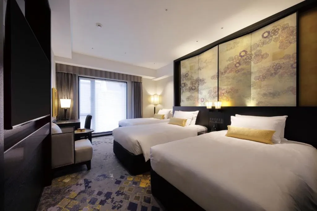 Habitación triple en el HOTEL SANRAKU KANAZAWA