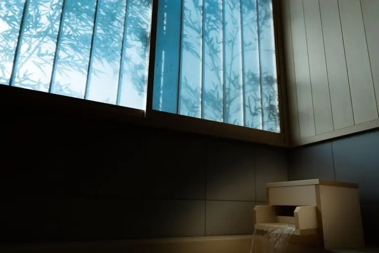 Espace de bain tranquille au THE JUNEI HOTEL Kyoto