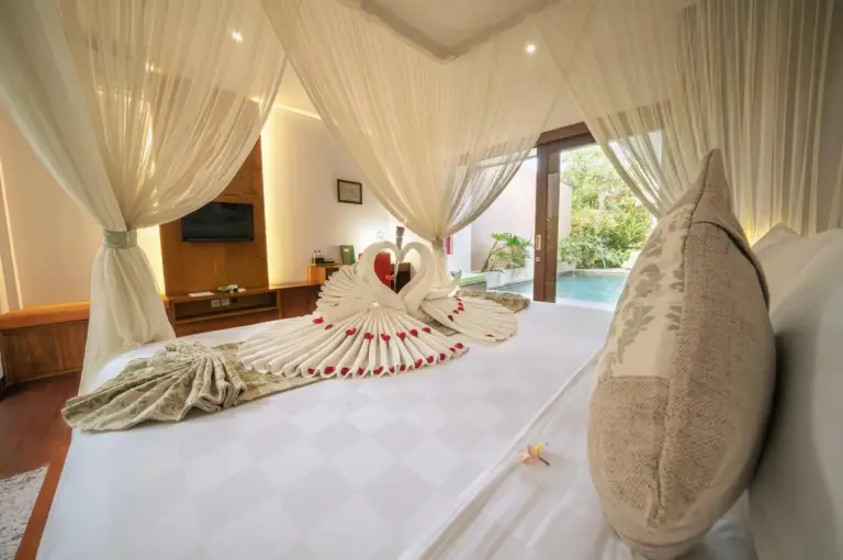 Vista de habitación elegante en The Kasih Villas & Spa en Seminyak