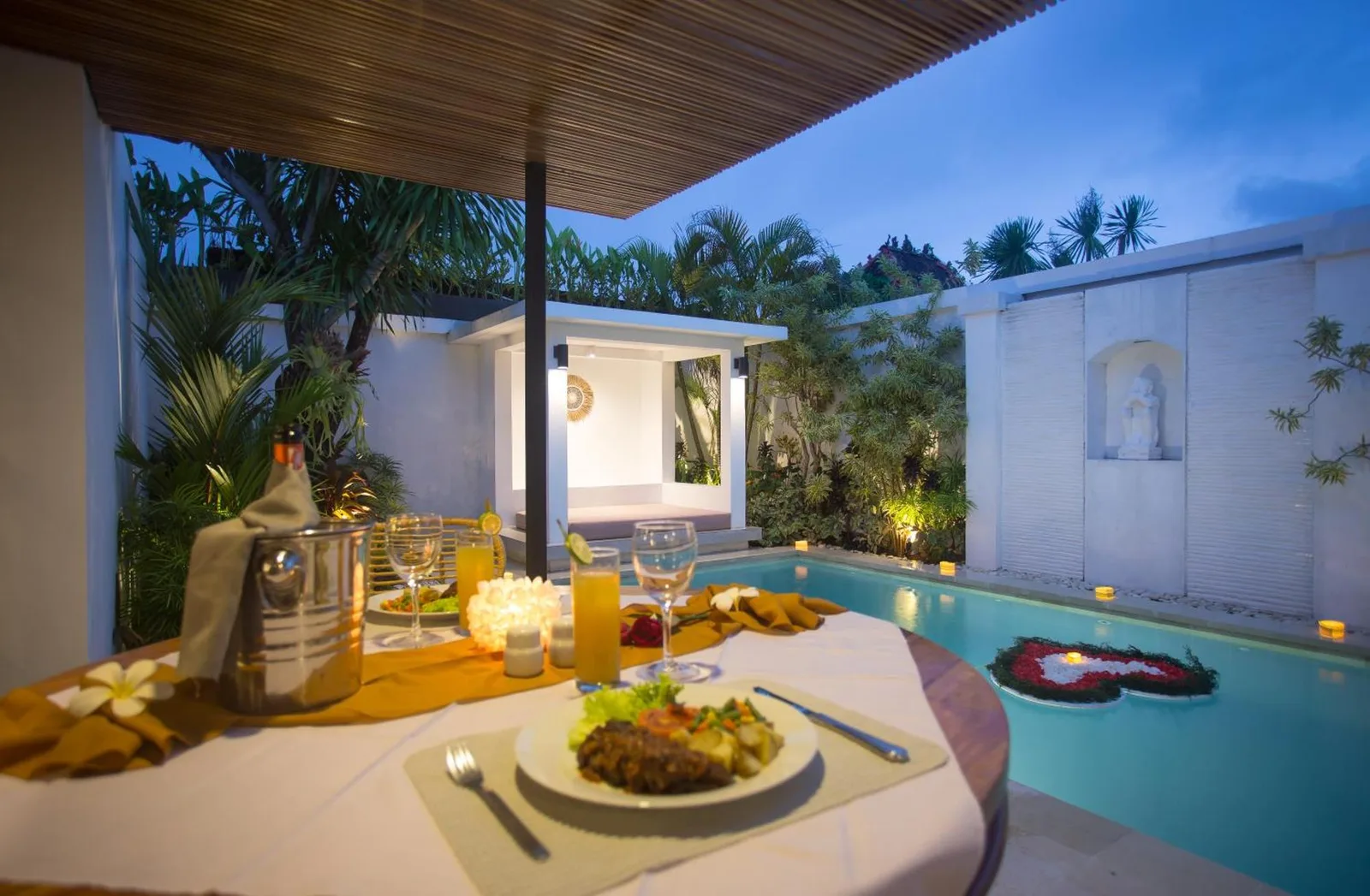 Evening Dining Experience