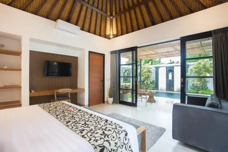Spacious bedroom in The Kon's Villa Bali Seminyak