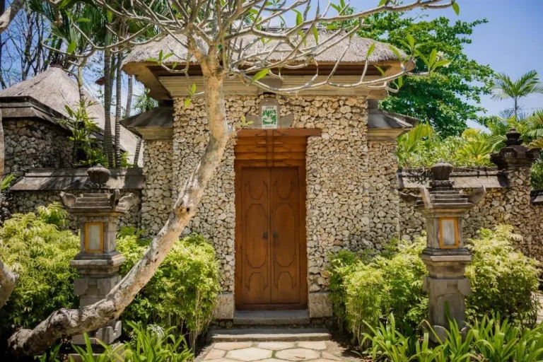 The Oberoi Beach Resort, Bali entrance