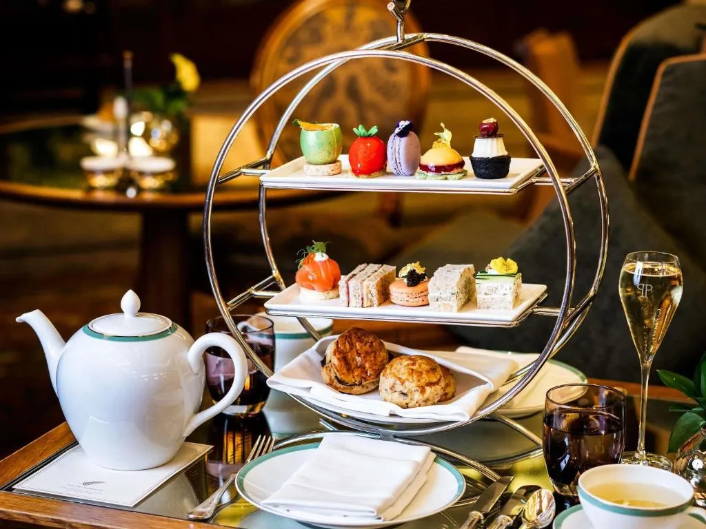 Servicio de té de la tarde en The Plaza, A Fairmont Hotel, Nueva York