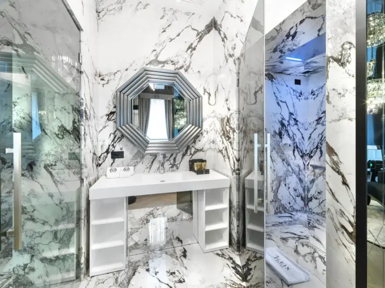 Salle de bain de luxe au The Plein Hotel - Small Luxury Hotels of the World à Milan