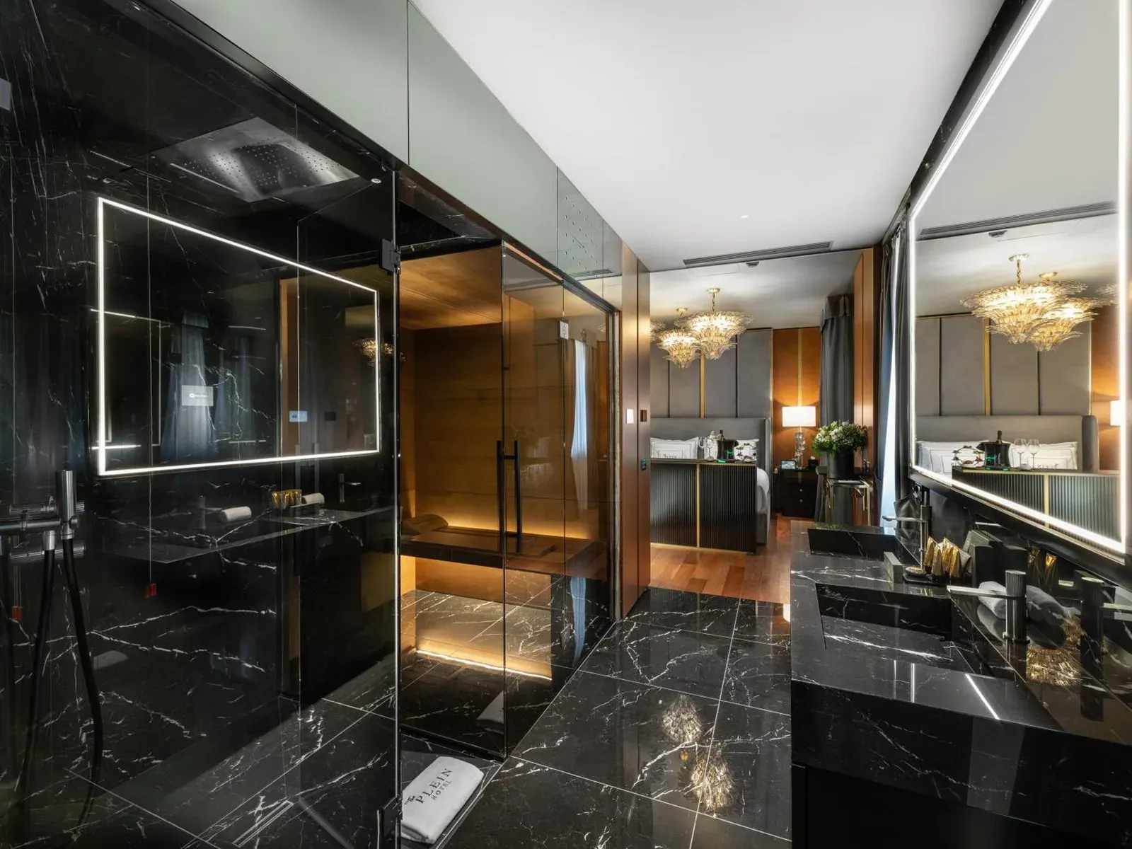 Salle de bain moderne au The Plein Hotel - Small Luxury Hotels of the World à Milan