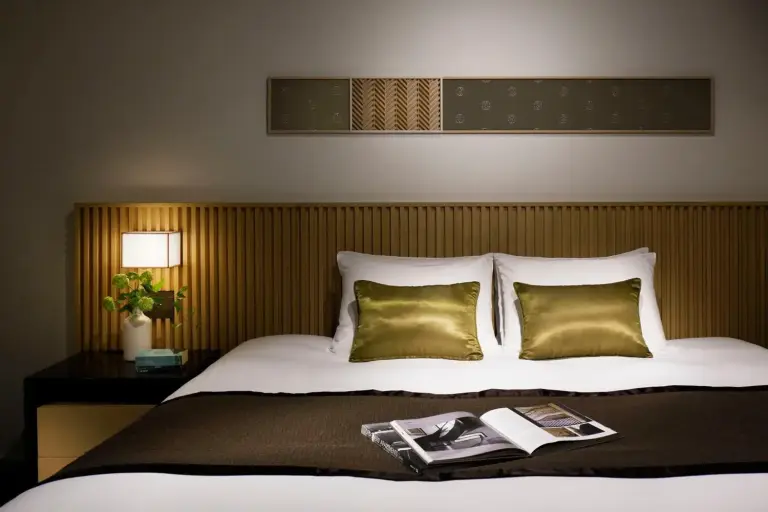 Detail of bedding in a room at The Prince Sakura Tower Tokyo, Autograph Collection