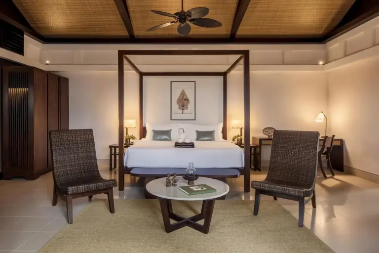 Vista interior de una suite en The Residence Bintan
