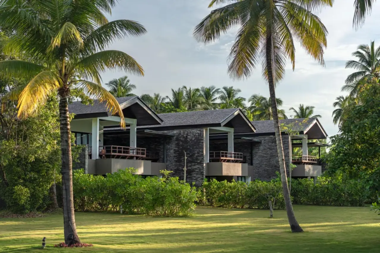 Vista exterior de las villas en The Residence Bintan