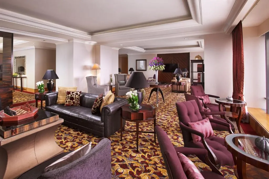 Área de salón en The Ritz-Carlton Jakarta, Mega Kuningan