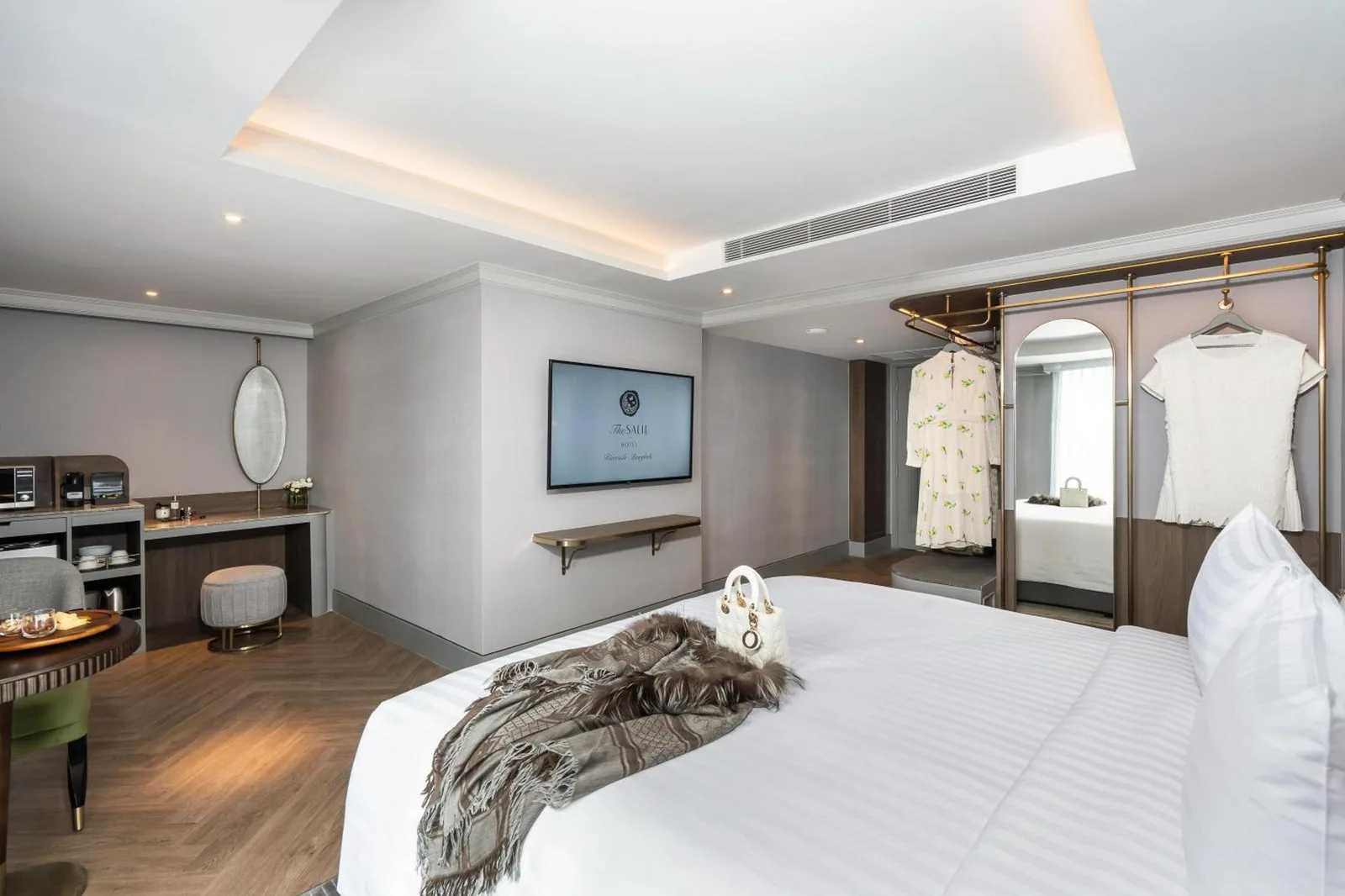 Suite de lujo en The Salil Hotel Riverside Bangkok