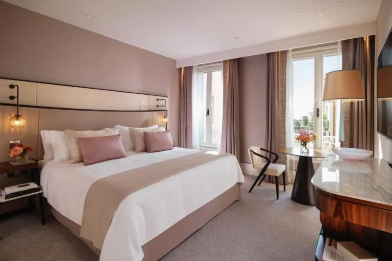 Luxuriöses Badezimmer im The St. Regis Venedig