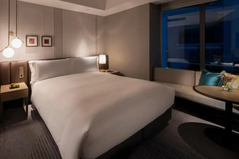 Deluxe King Room at The Strings by InterContinental, Tokyo