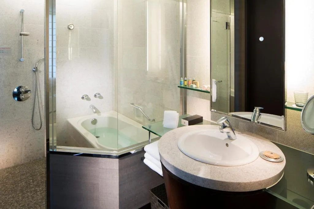 Bathroom at The Strings by InterContinental, Tokyo