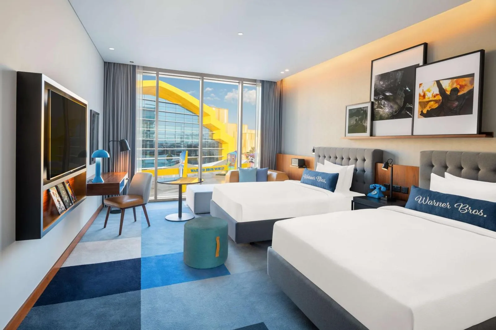 Zimmer mit Balkonblick im The WB Abu Dhabi, Curio Collection By Hilton