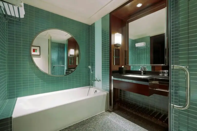 Baño de The Westin Grande Sukhumvit, Bangkok con diseño elegante
