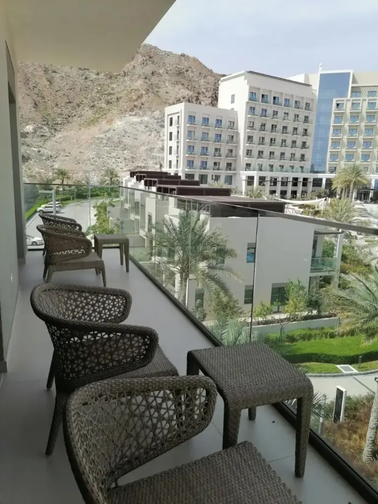 Three Bedroom Apartment at Address Residence Fujairah Balkonblick