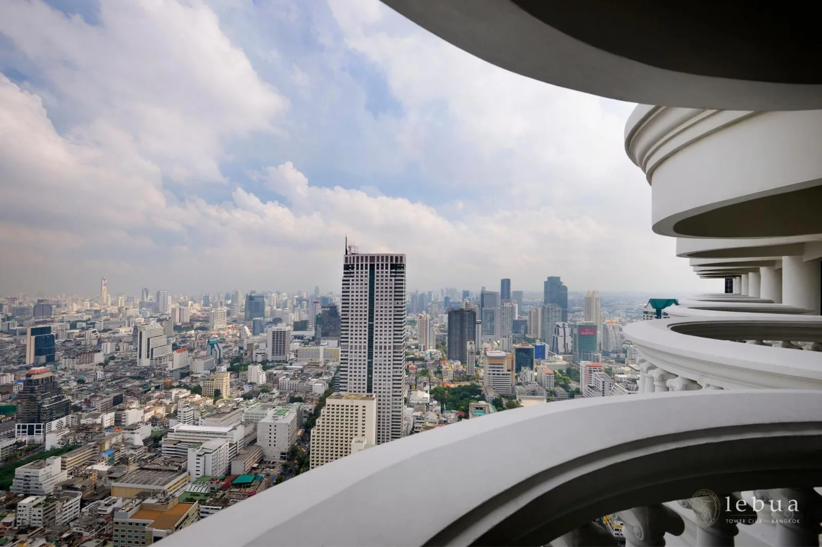 Vue panoramique sur la ville depuis Tower Club at lebua