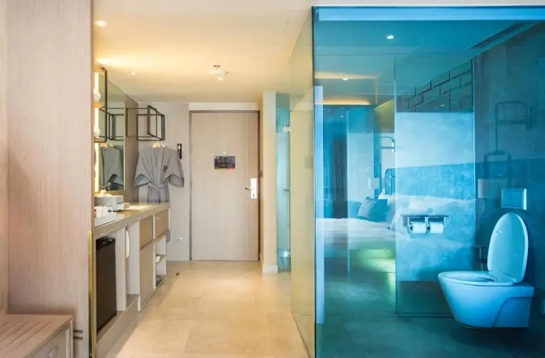 U Nimman Chiang Mai modern bathroom with glass partition