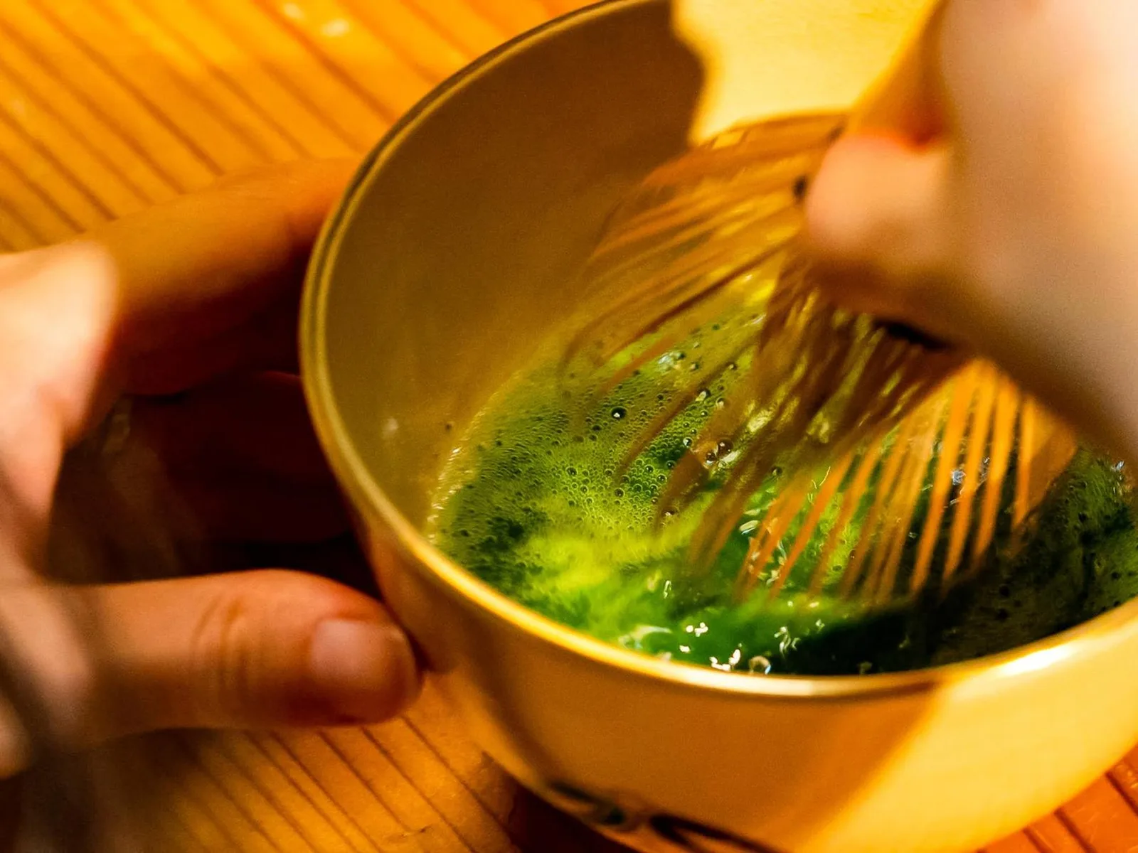 Udatsuya Hotel tea preparation process in Osaka