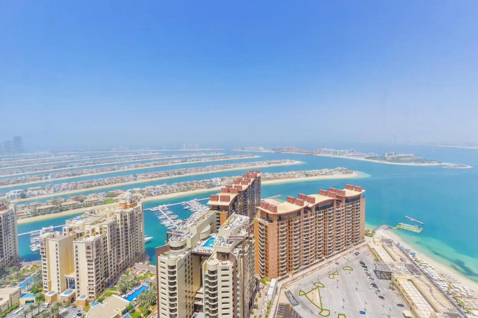 Panoramic view from Ultra Luxury Palm Tower in Dubai
